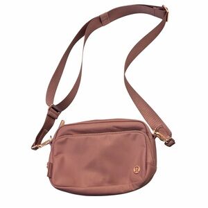 Lululemon Athletica 2L Everywhere Belt Bag